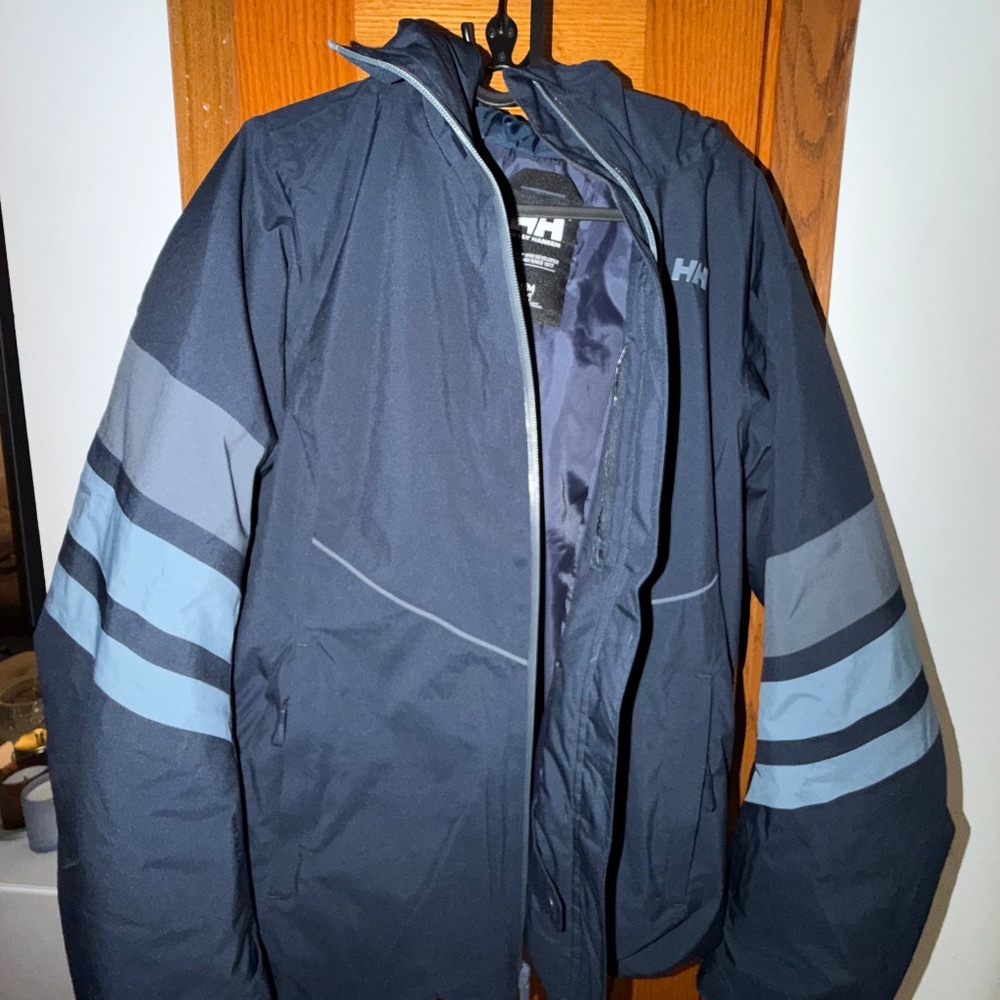 Helly Hansen Panorama Insulated Ski Jacket - Women’s Medium - Waterproof
